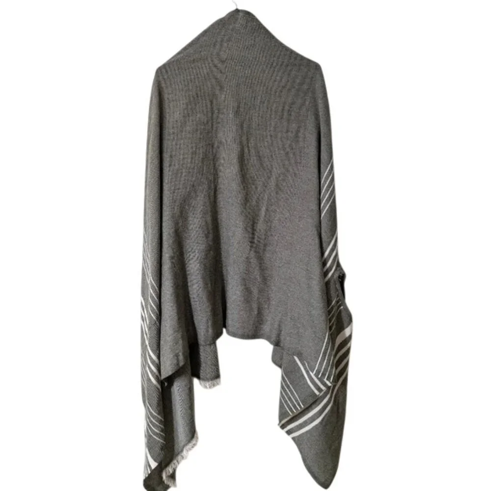 NWOT J.CREW Versatile Poncho Cape Scarf Shawl‎ Wrap in Gray Stripe